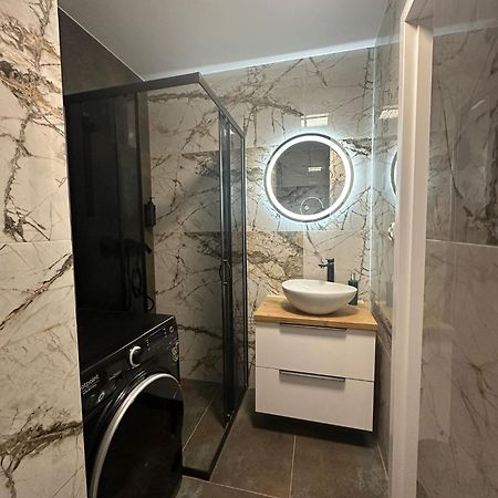 Luxury Apartaments Klimatyzacja 1 ラドム エクステリア 写真
