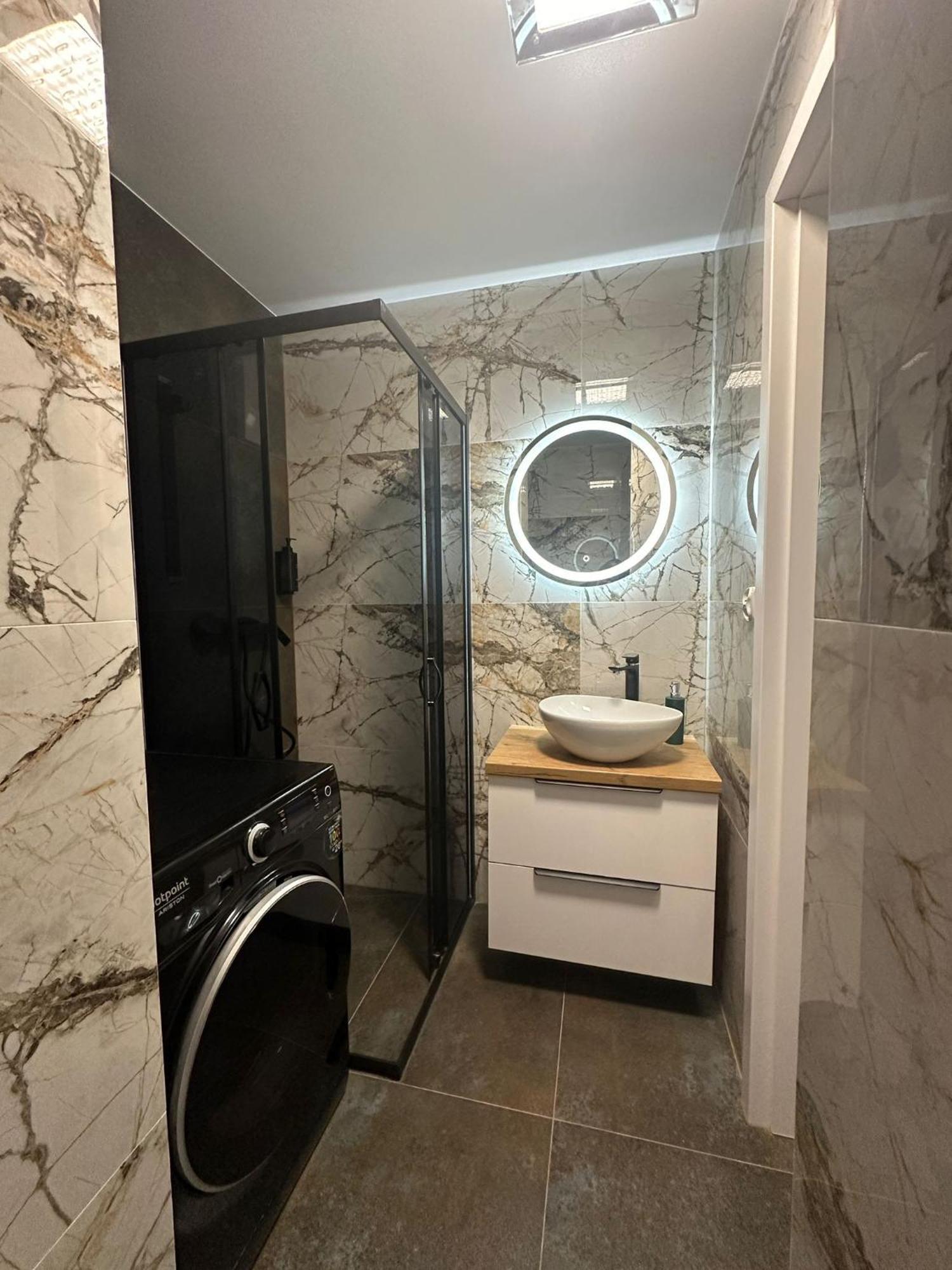 Luxury Apartaments Klimatyzacja 1 ラドム エクステリア 写真
